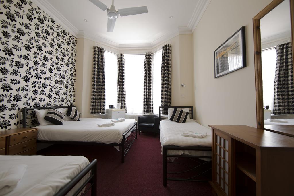 Saba Hotel 3*